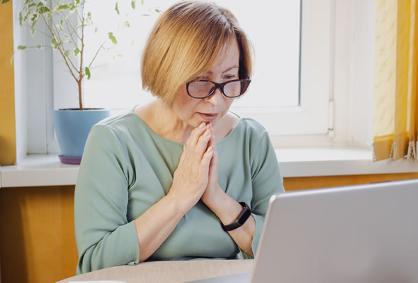 woman receiving individual therapy online in Canada